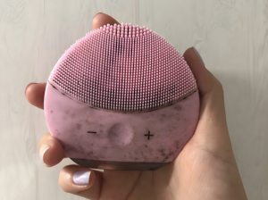 dirty Facial Brush